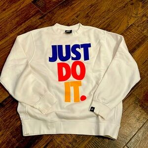 Men’s L Nike sweatshirt